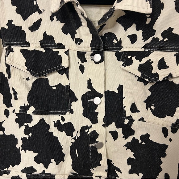 Le Lis Collection Womens Cow Printed Denim Button Up Jacket Small 100% Cotton - Picture 5 of 10